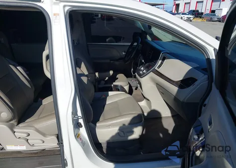 2015 Toyota Sienna Xle 8 Passenger from USA, damaged, VIN 5TDYK3DC9FS577022